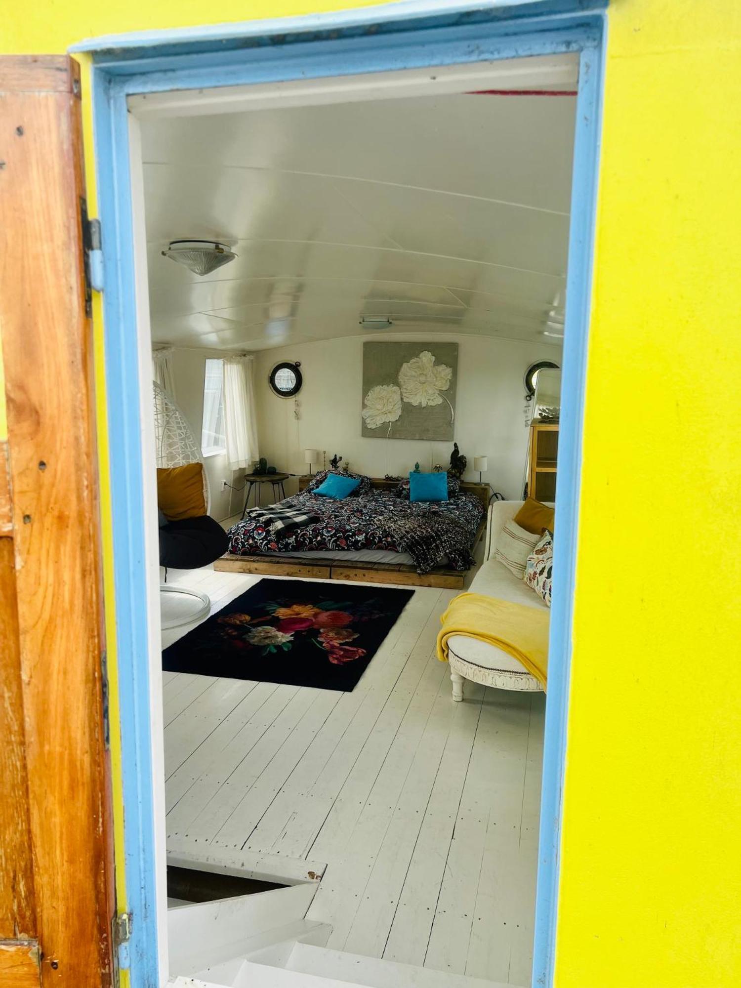 ホテル The Island Houseboat アムステルダム エクステリア 写真